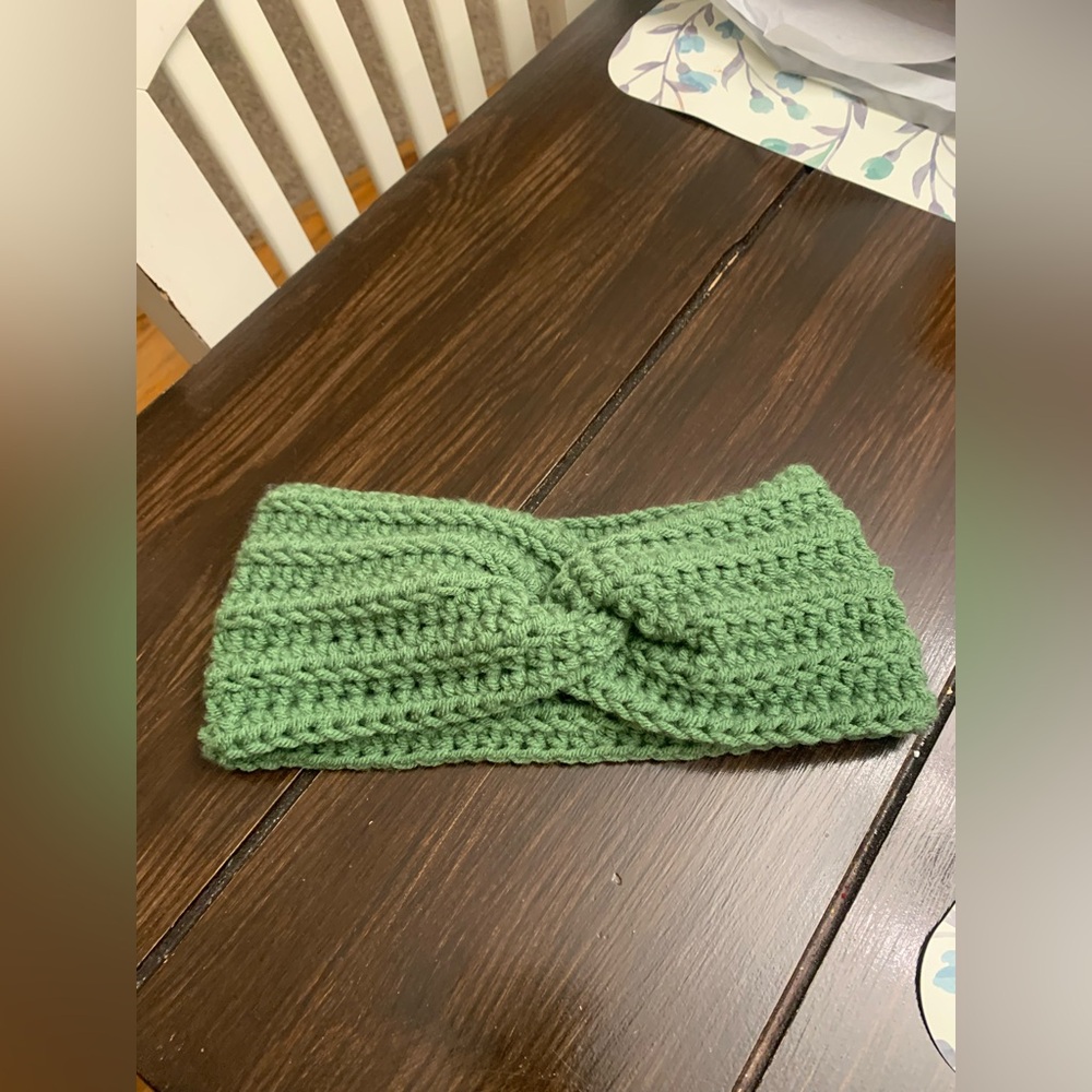 Green Knitted Twist Headband